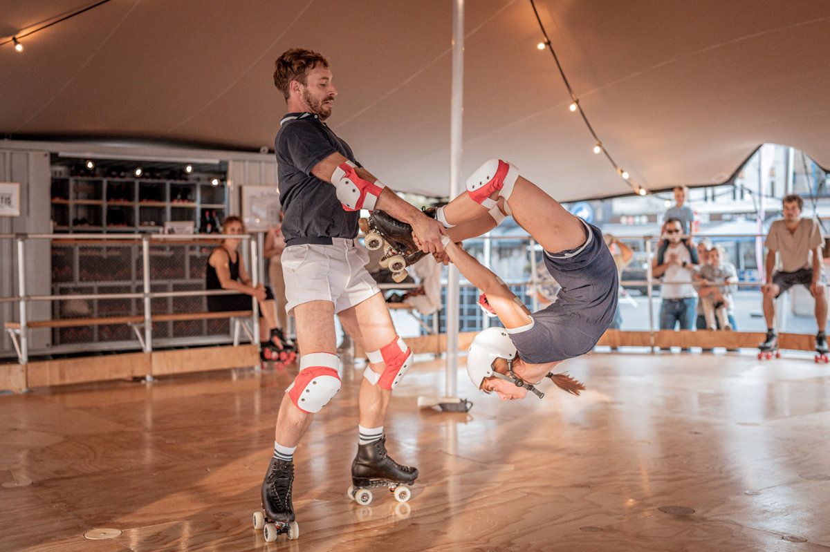 Les Patineurs Act 2