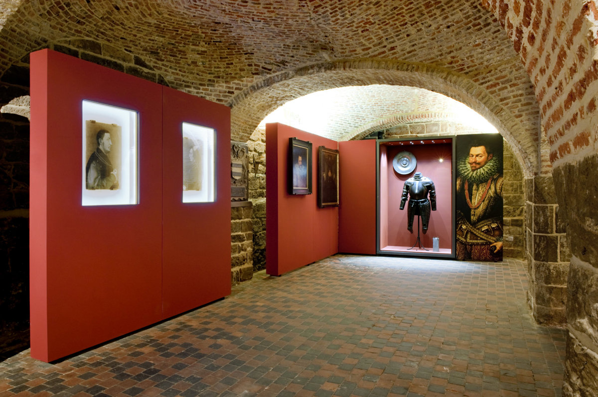 Stedelijk Museum De Hofstadt, Sfeerbeeld Romaanse Kelder (Diest, 25 08 2009) 002 Christophe Ketels